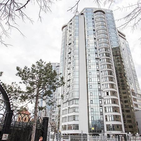 Gagarin Plaza Apartment 70 Square Metres On 12Th Floor Odessza Kültér fotó
