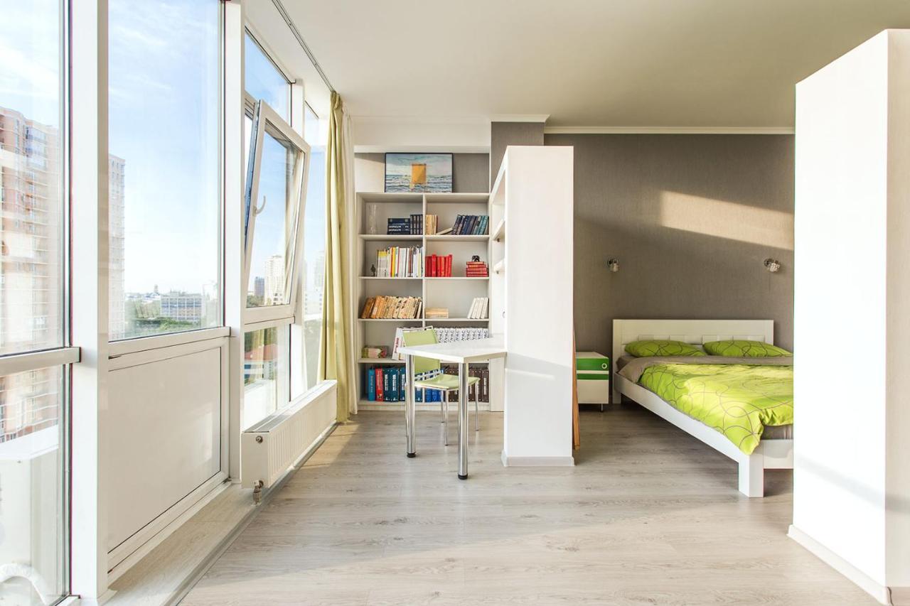 Gagarin Plaza Apartment 70 Square Metres On 12Th Floor Odessza Kültér fotó