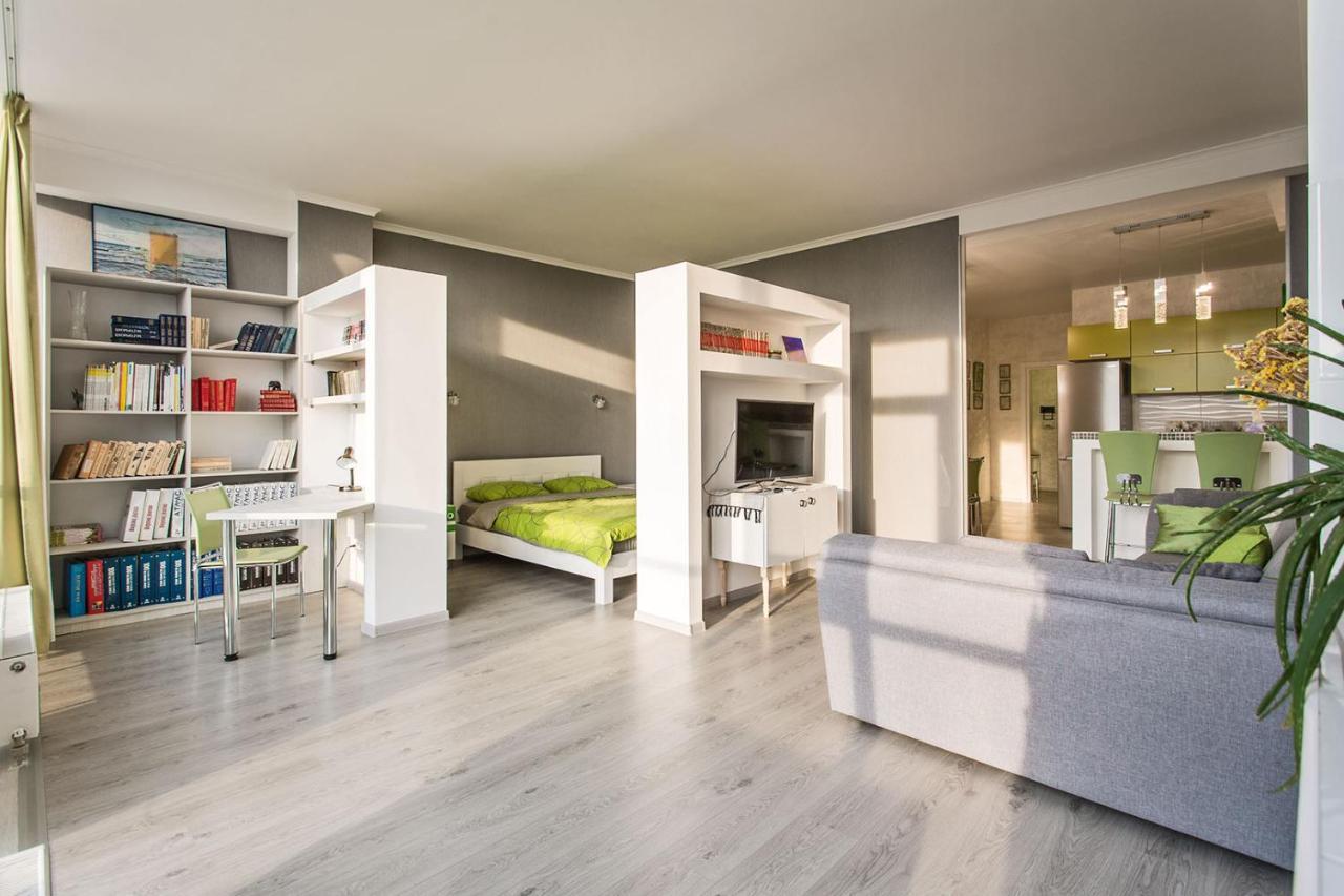 Gagarin Plaza Apartment 70 Square Metres On 12Th Floor Odessza Kültér fotó