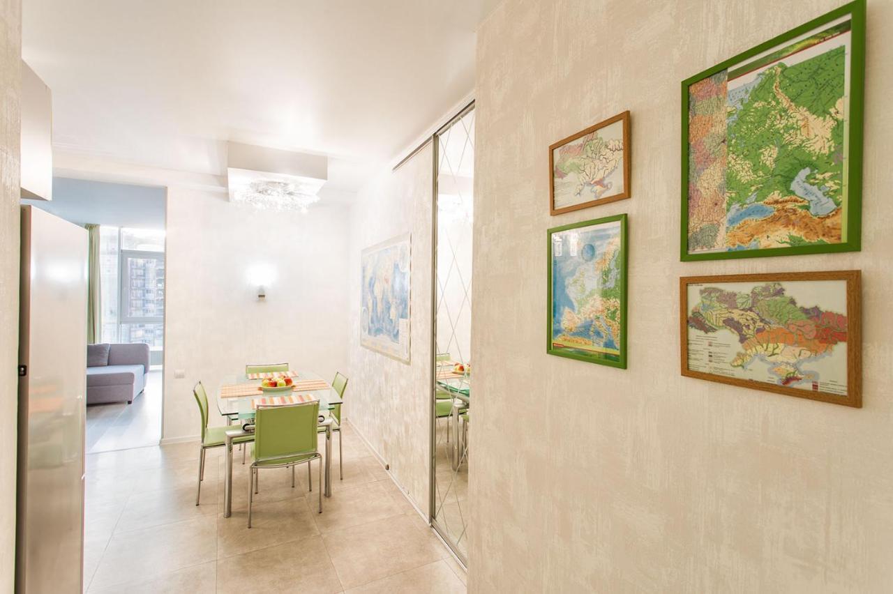 Gagarin Plaza Apartment 70 Square Metres On 12Th Floor Odessza Kültér fotó